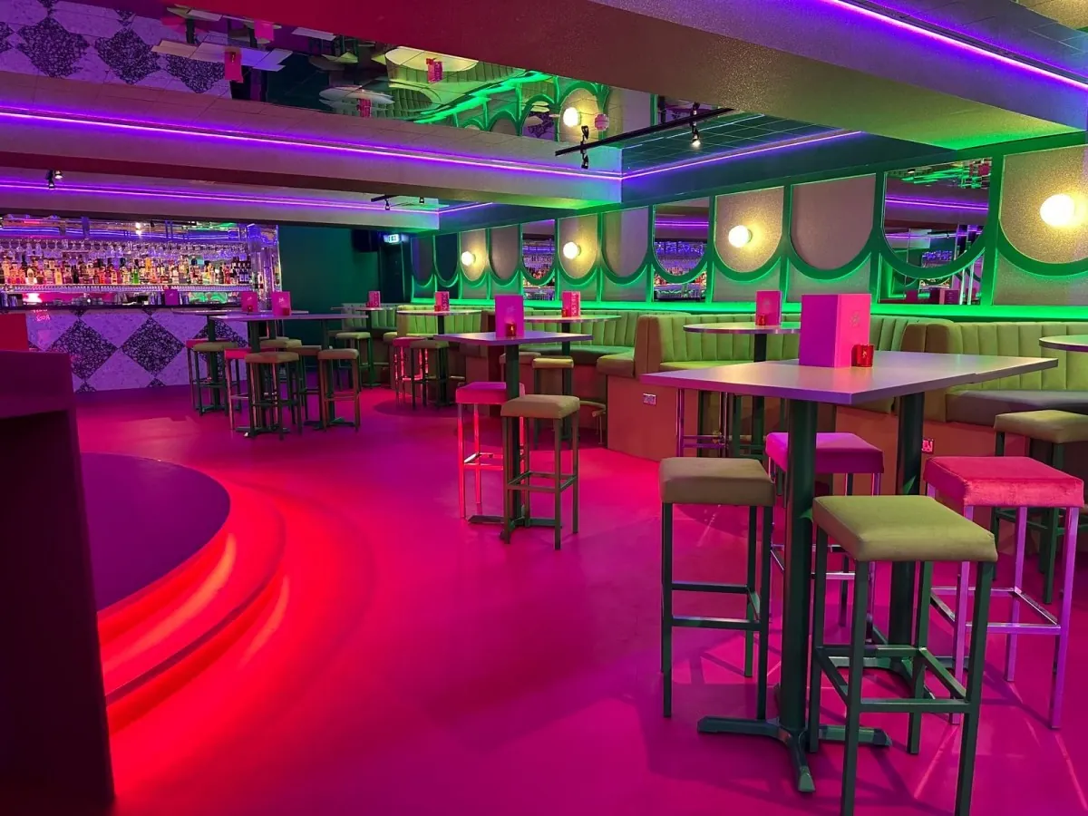 2-for-1 cocktails and £4 Tequila Rose shots